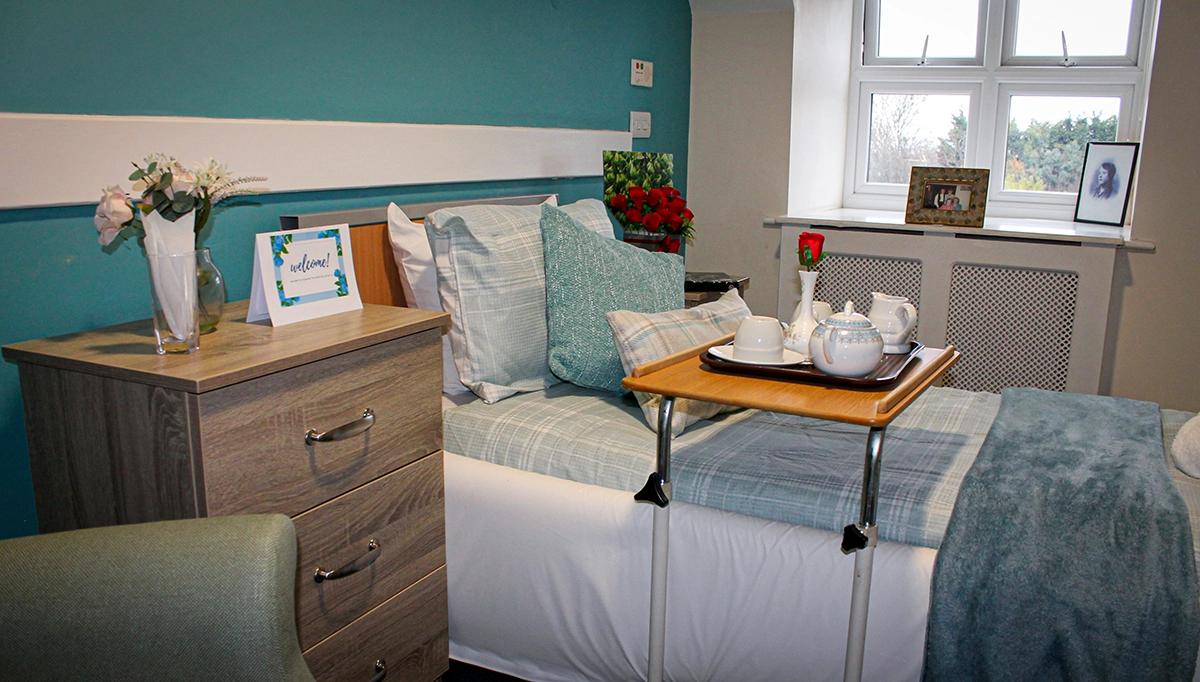 Comfortable short-term respite care guest suite